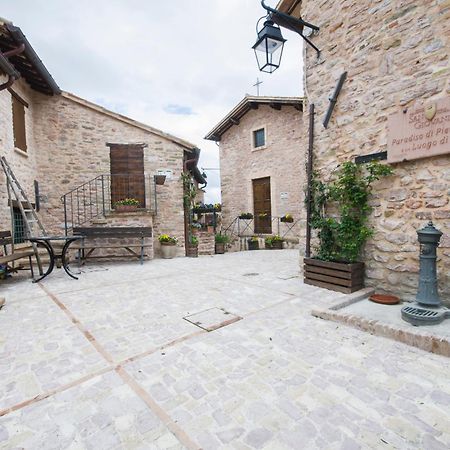 La Scuola Del Castello Localita San Giovanni Spello Eksteriør billede